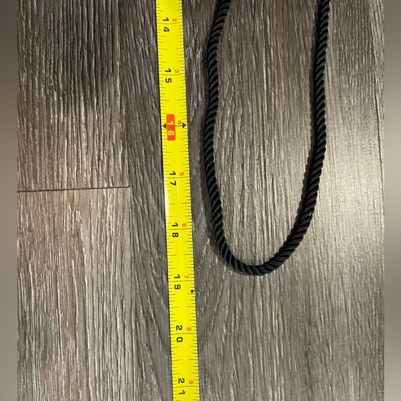 Liz Claiborn Back evening velvet clutch - Picture 7 of 10